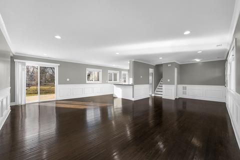 735 Maple Ln, Hoffman Estates, IL 60169 photo 3