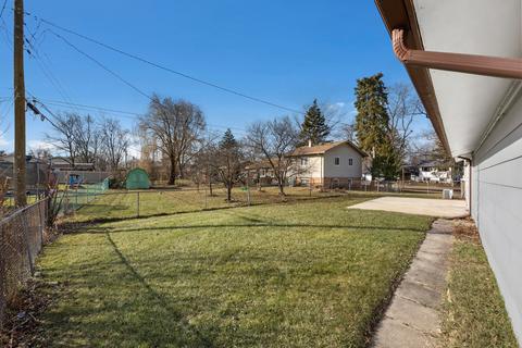735 Maple Ln, Hoffman Estates, IL 60169 photo 14