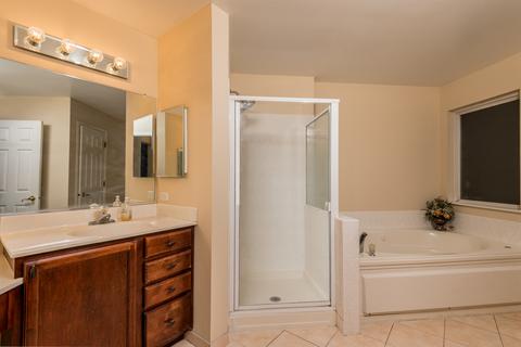 5277 Galloway Dr, Hoffman Estates, IL 60192 photo 24