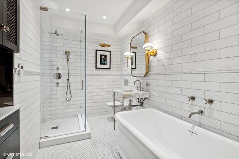 257 E Delaware Pl #2BD, Chicago, IL 60611 photo 20