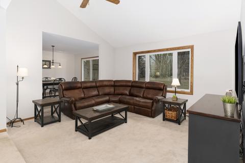 4915 Hickory Way, Johnsburg, IL 60051 photo 5