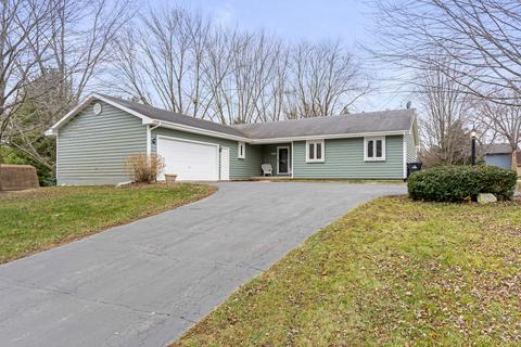 4915 Hickory Way, Johnsburg, IL 60051 photo 1