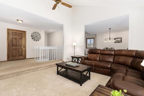 4915 Hickory Way, Johnsburg, IL 60051 photo 4