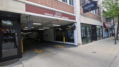 2431 N Clark St #P-104, Chicago, IL 60614