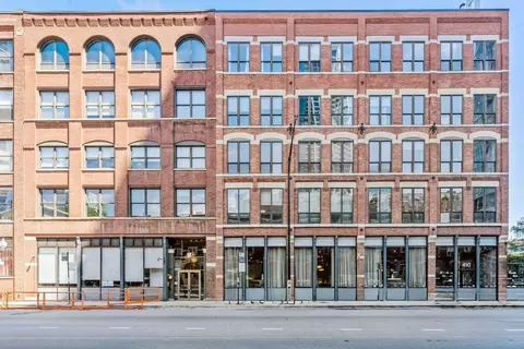 420 W Grand Ave #1A, Chicago, IL 60654