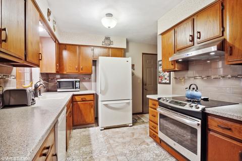 3746 Falling Leaf Dr, Rockford, IL 61109 photo 4