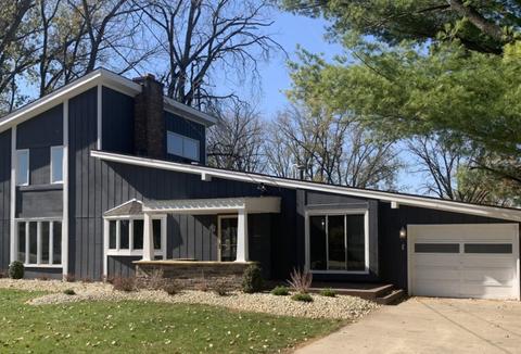 2211 W Riverside Dr, Mchenry, IL 60050 photo 2