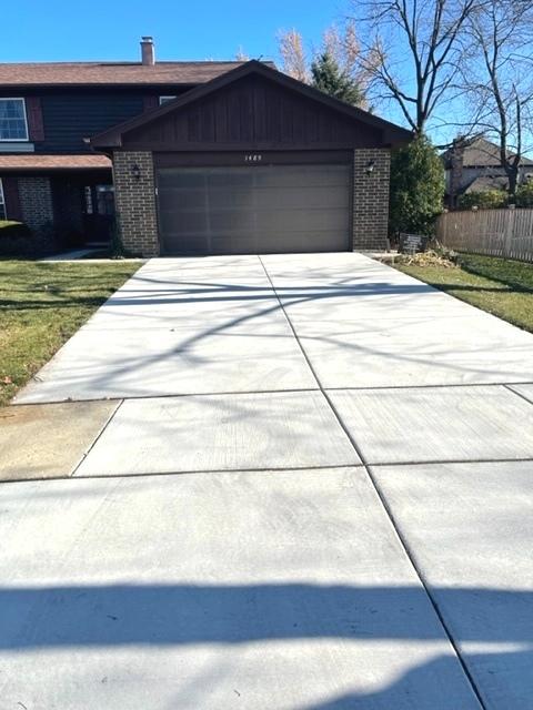 1489 Brandon Dr, Wheaton, IL 60189 photo 1