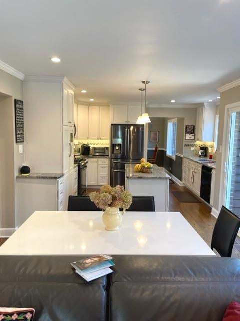 1489 Brandon Dr, Wheaton, IL 60189 photo 4