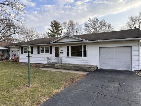 655 E Grant St, Watseka, IL 60970 photo 2