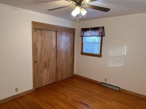 655 E Grant St, Watseka, IL 60970 photo 10