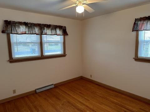 655 E Grant St, Watseka, IL 60970 photo 8