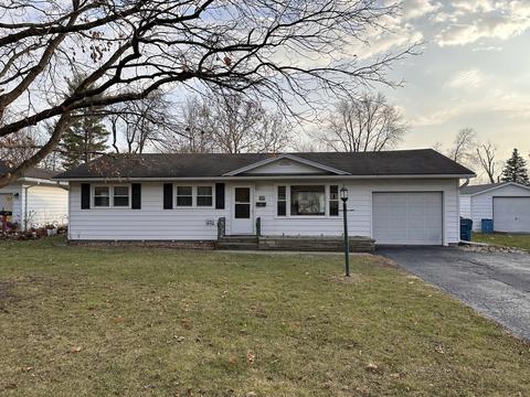 655 E Grant St, Watseka, IL 60970 photo 1
