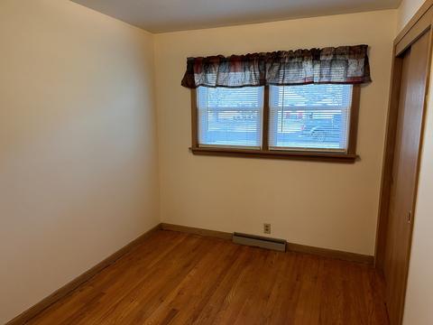 655 E Grant St, Watseka, IL 60970 photo 7