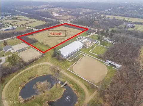 0 Old School Rd, Libertyville, IL 60048