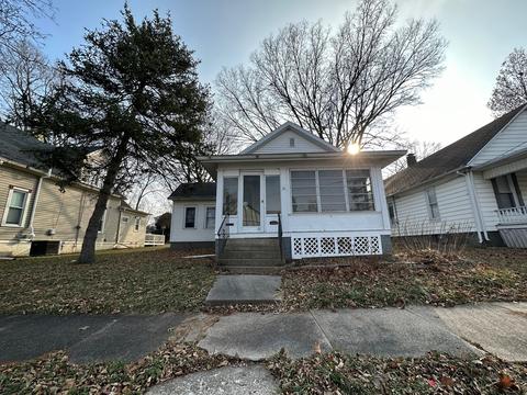 405 Beecher St, Bloomington, IL 61701 photo 2