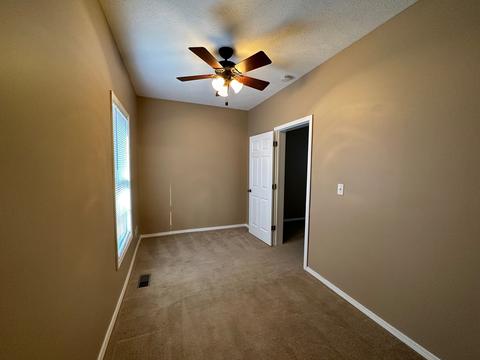 405 Beecher St, Bloomington, IL 61701 photo 7