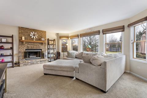 2001 Madison Ave, Gurnee, IL 60031 photo 3