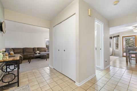 2001 Madison Ave, Gurnee, IL 60031 photo 11