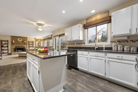 2001 Madison Ave, Gurnee, IL 60031 photo 5