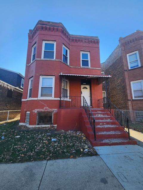 4829 W Augusta Blvd, Chicago, IL 60651