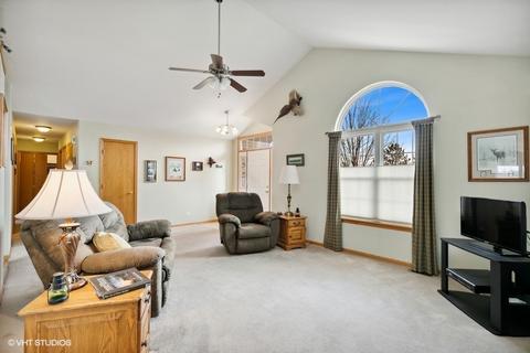 1409 Willow Ln, Harvard, IL 60033 photo 6
