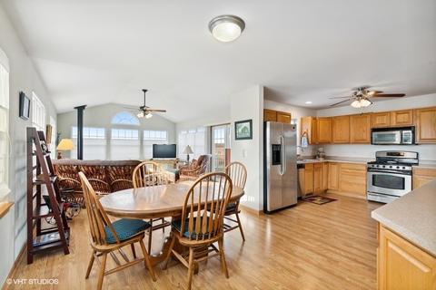 1409 Willow Ln, Harvard, IL 60033 photo 7