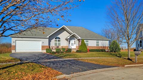 1409 Willow Ln, Harvard, IL 60033 photo 1