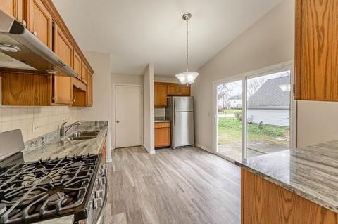 1081 Devonshire Ave, Naperville, IL 60540 photo 5