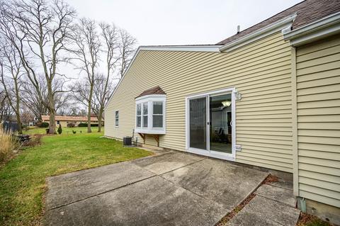 1081 Devonshire Ave, Naperville, IL 60540 photo 9