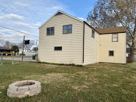 1315 8th Ave, Sterling, IL 61081 photo 3