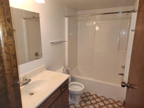 2440 186th St #C2, Lansing, IL 60438 photo 5
