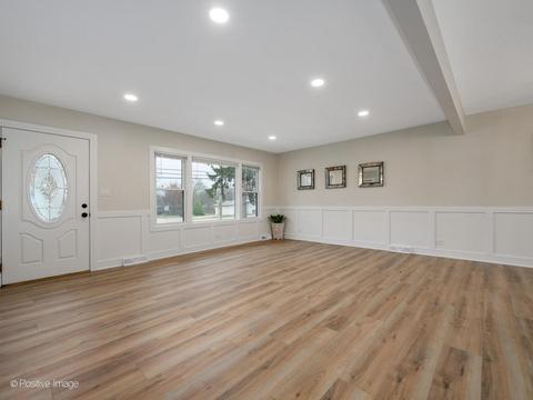 1300 Marcy Ln, Wheeling, IL 60090 photo 3