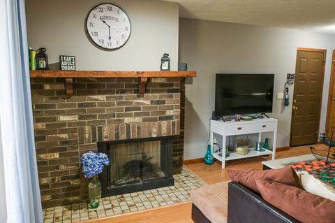 601 N Main St #4N, Normal, IL 61761 photo 10