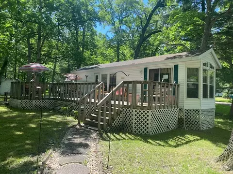 1139 Woodhaven, Sublette, IL 61367