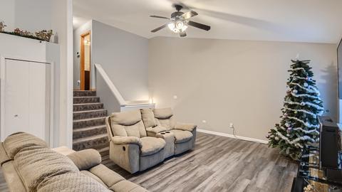 1853 Waters Edge Dr, Minooka, IL 60447 photo 3