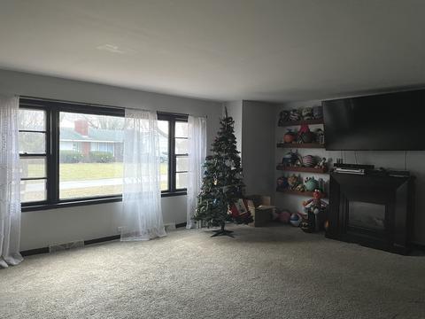 413 South St, Maple Park, IL 60151 photo 2