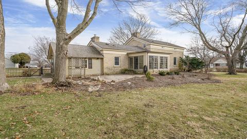 329 E Union St, Rockton, IL 61072 photo 2