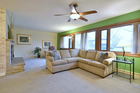 345 E Webster Ave, Elmhurst, IL 60126 photo 2