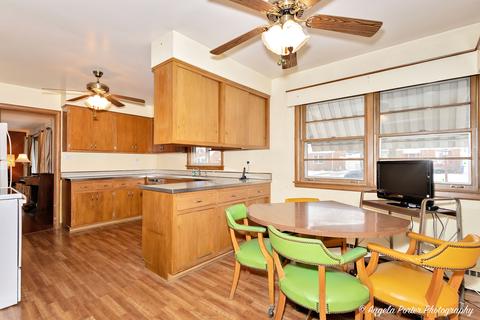 111 N Maple St, Mount Prospect, IL 60056 photo 9