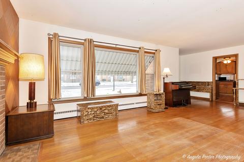 111 N Maple St, Mount Prospect, IL 60056 photo 3
