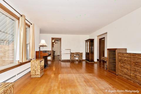 111 N Maple St, Mount Prospect, IL 60056 photo 4