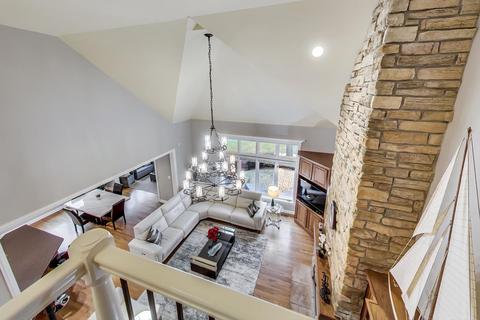 606 Philip Dr, Bartlett, IL 60103 photo 7