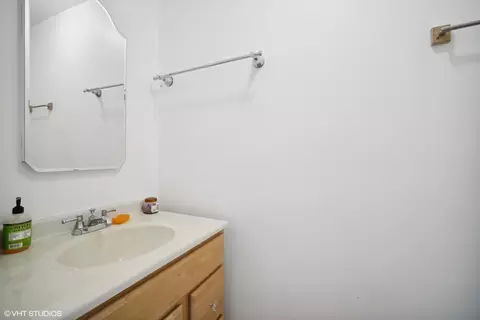 766 Barnaby Pl, Wheeling, IL 60090 photo 13