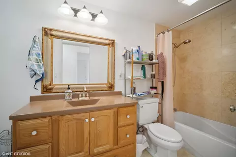 766 Barnaby Pl, Wheeling, IL 60090 photo 18