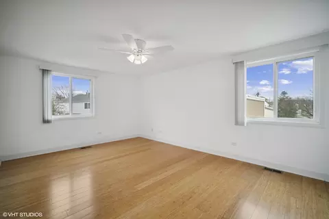 766 Barnaby Pl, Wheeling, IL 60090 photo 15