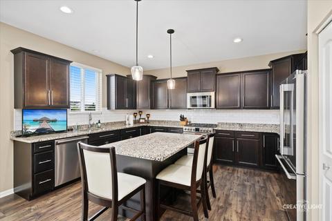 161 Hedgerow Dr, Elgin, IL 60124 photo 7