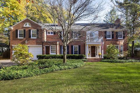 141 Apple Tree Rd, Winnetka, IL 60093 photo 1