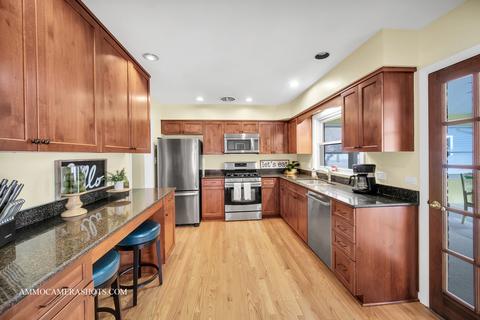 835 Aurora Way, Wheaton, IL 60189 photo 9