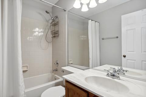 4525 Olmstead Dr, Hoffman Estates, IL 60192 photo 15
